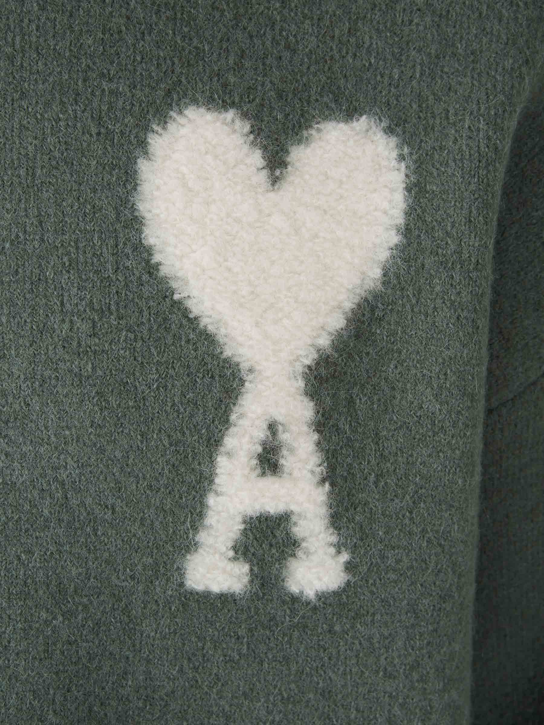 "AMI" - HEART SWEATER